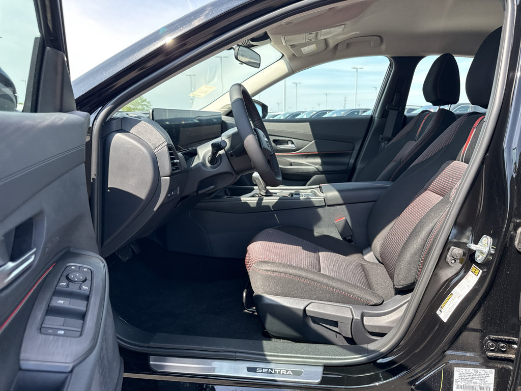 New 2027 Nissan Sentra SR FWD image 10