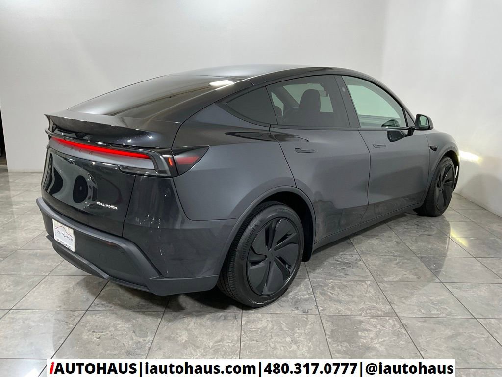 Used 2026 Tesla Model Y Long Range image 6