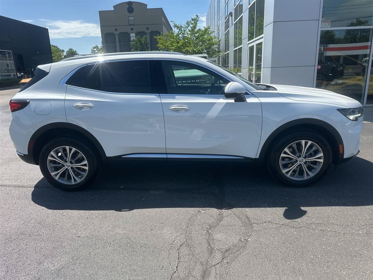 Used 2022 Buick Envision Preferred FWD image 4