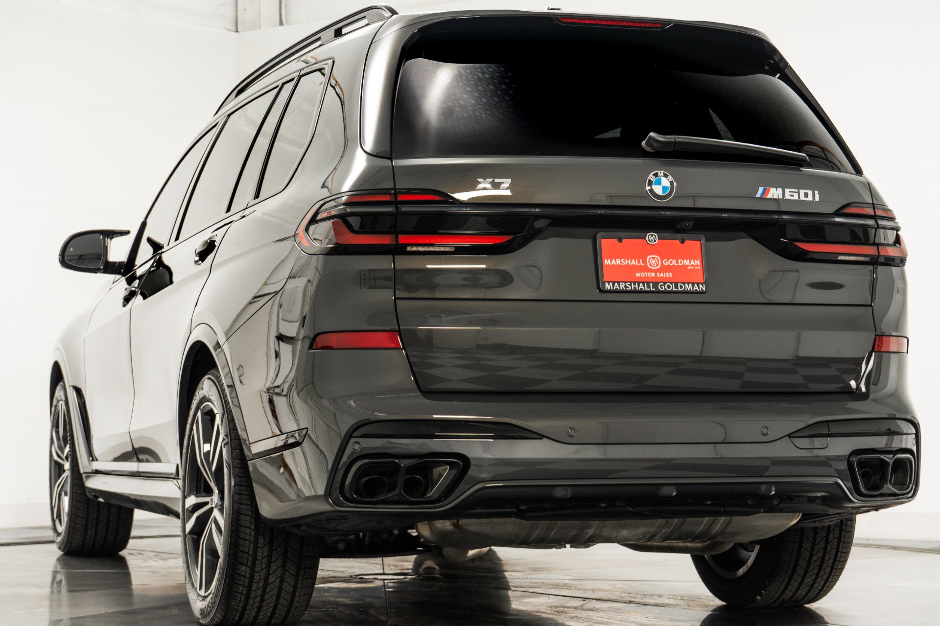 Used 2025 BMW X7 M60i image 7