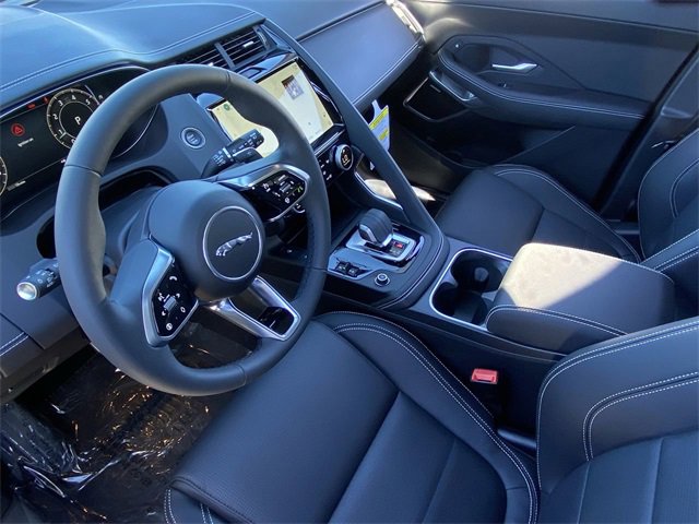 Used 2024 Jaguar E-PACE R-Dynamic SE image 5