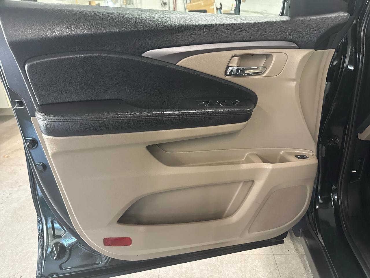 Used 2017 Honda Pilot EX-L image 28