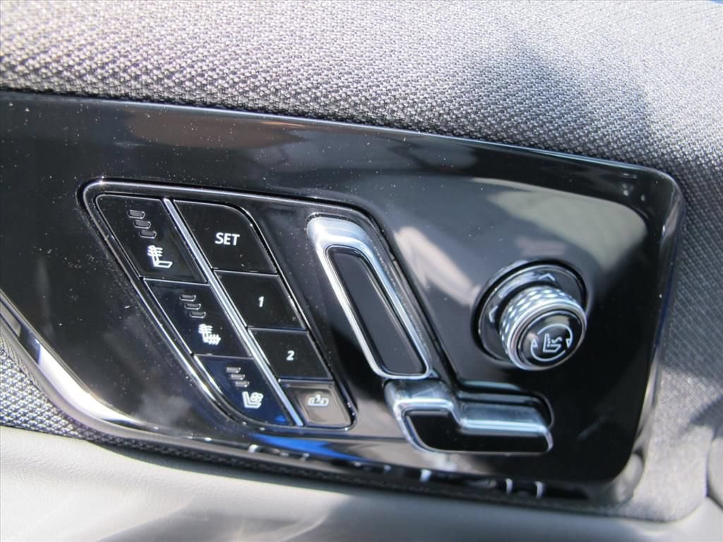 New 2027 Cadillac Optiq V w/ Deep Ocean Design Edition AWD/4WD image 12