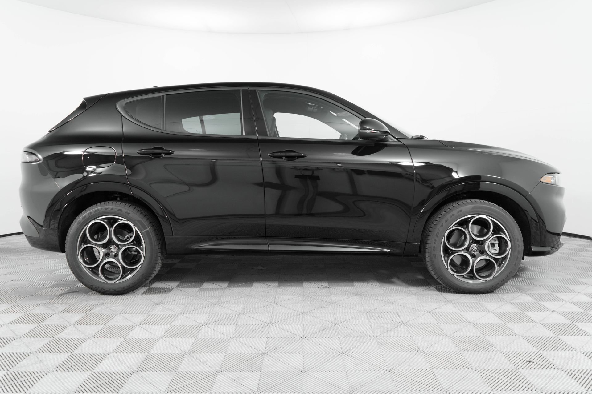 New 2025 Alfa Romeo Tonale image 10