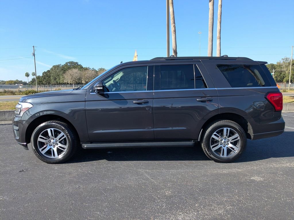 Used 2024 Ford Expedition XLT image 7