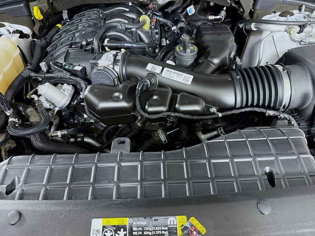 Used 2023 Jeep Grand Cherokee Altitude AWD/4WD image 32