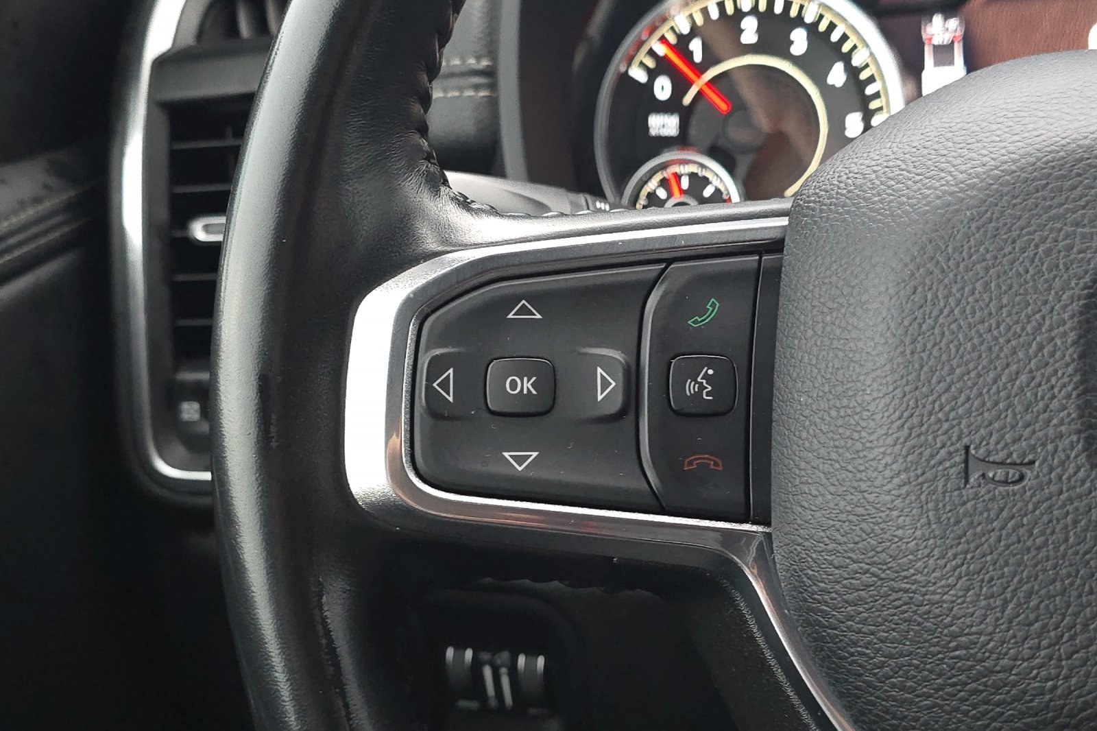 Used 2023 RAM 1500 Laramie image 26