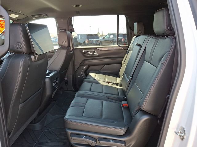 Used 2021 Chevrolet Suburban RST w/ Luxury Package image 10