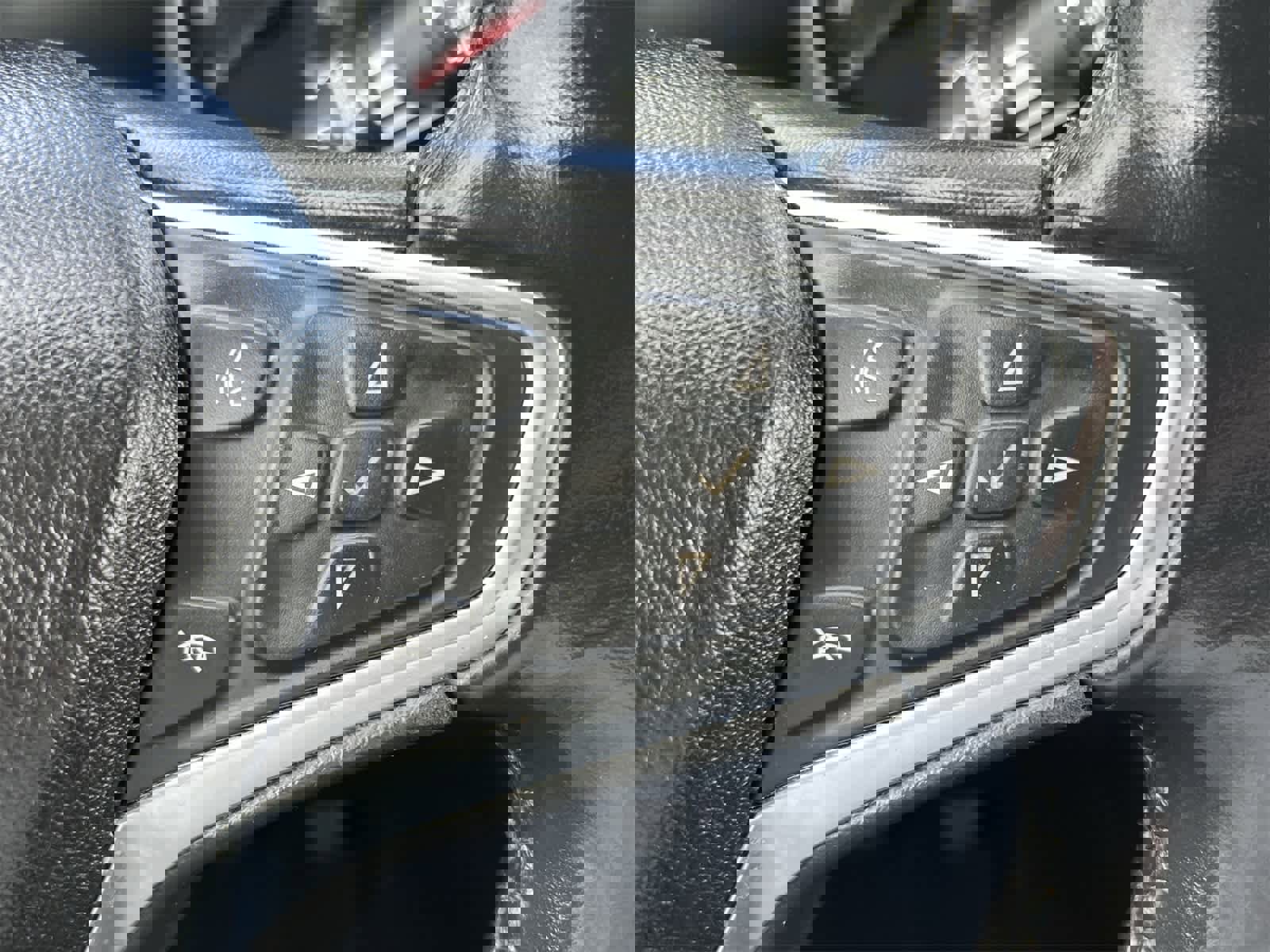 Used 2019 Chevrolet Equinox LT w/ Driver Convenience Package image 24