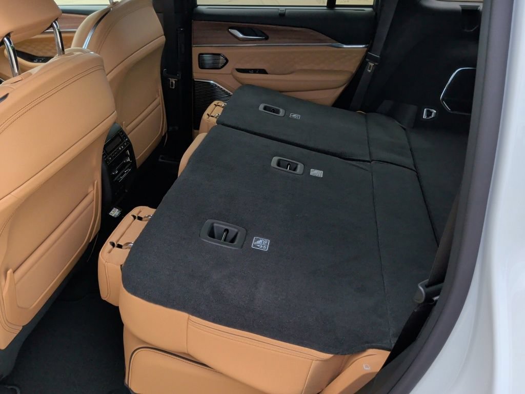 New 2026 Jeep Grand Cherokee Summit w/ Obsidian Package AWD/4WD image 49