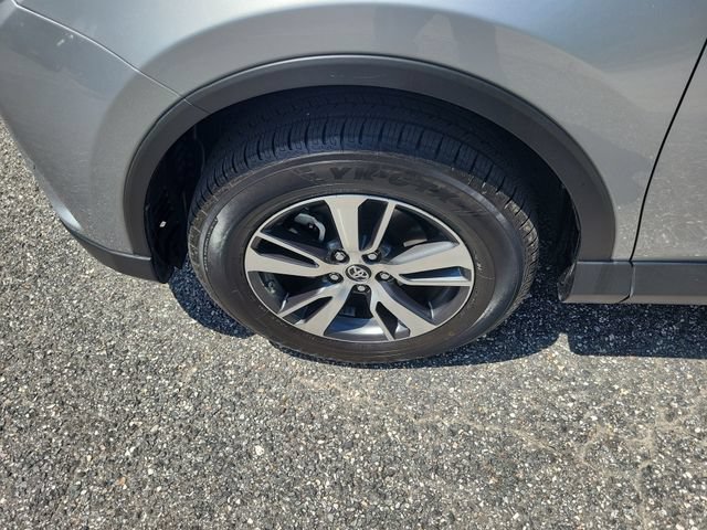 Used 2018 Toyota RAV4 XLE FWD image 5