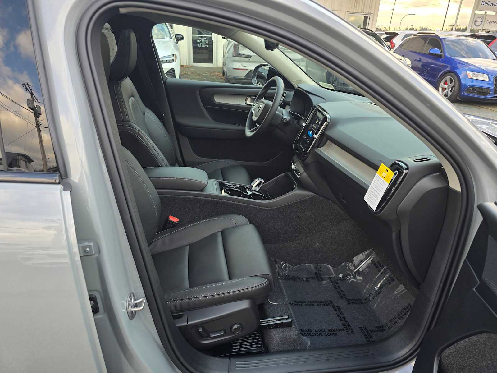 New 2026 Volvo XC40 B5 Plus w/ Protection Package Premier image 11