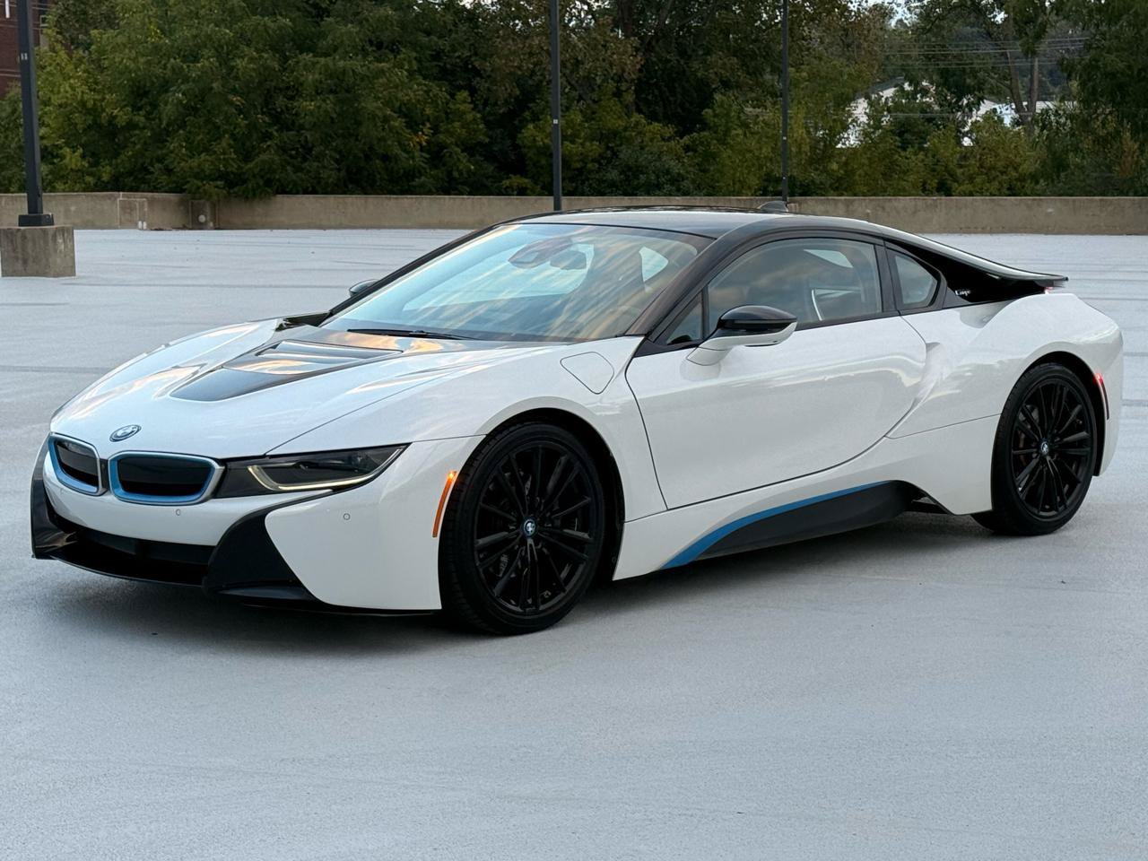 Used 2019 BMW i8 Coupe AWD/4WD image 10