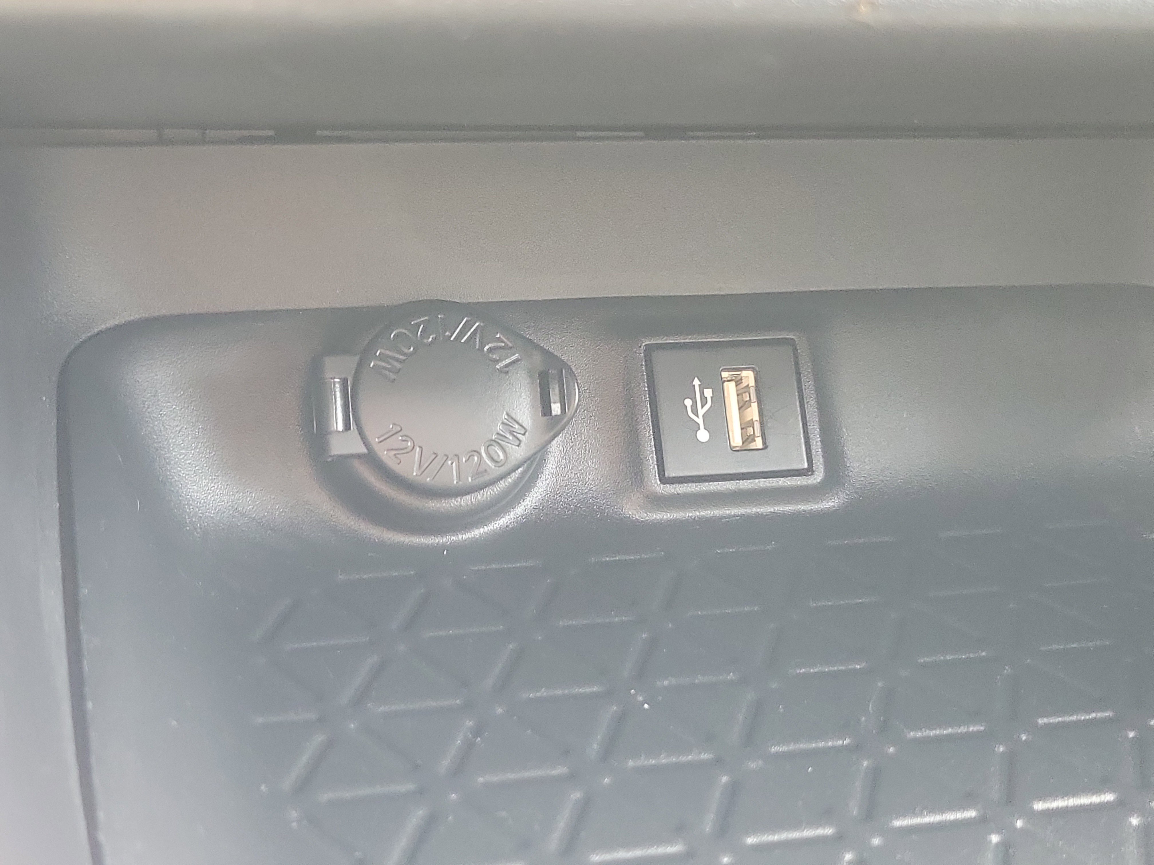 Certified 2024 Toyota RAV4 XLE w/ Convenience Package image 32