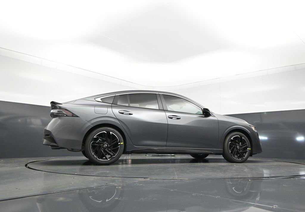 New 2026 Nissan Sentra SR w/ Floor Mat Package FWD image 29