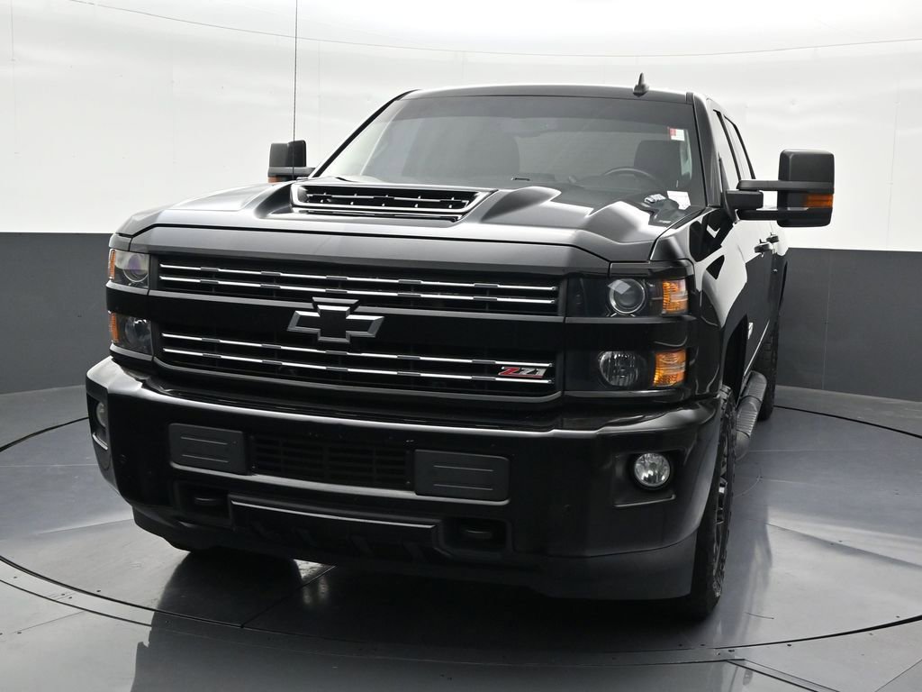 Used 2017 Chevrolet Silverado 2500 LT w/ Midnight Edition AWD/4WD image 9