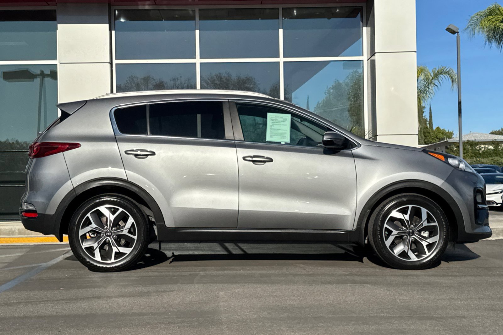 Used 2021 Kia Sportage EX image 4