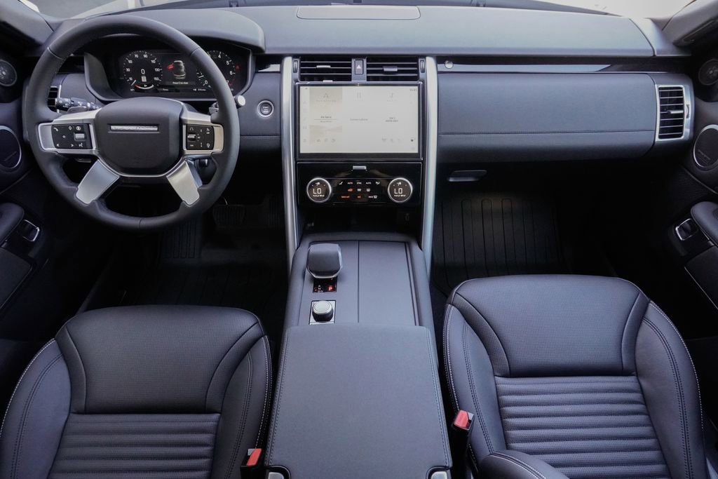 New 2026 Land Rover Discovery S AWD/4WD image 9