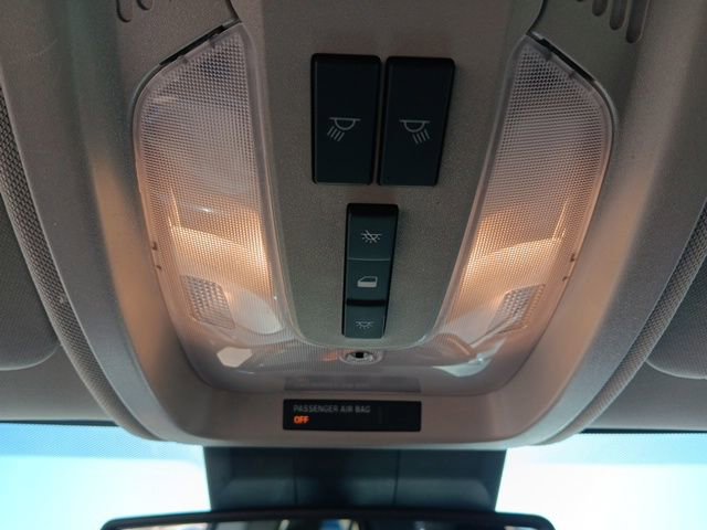 Used 2017 Chevrolet Equinox LT w/ Convenience Package image 19