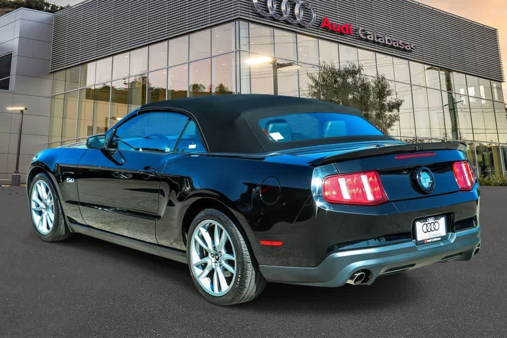 Used 2011 Ford Mustang GT Premium w/ Electronics Pkg RWD image 2