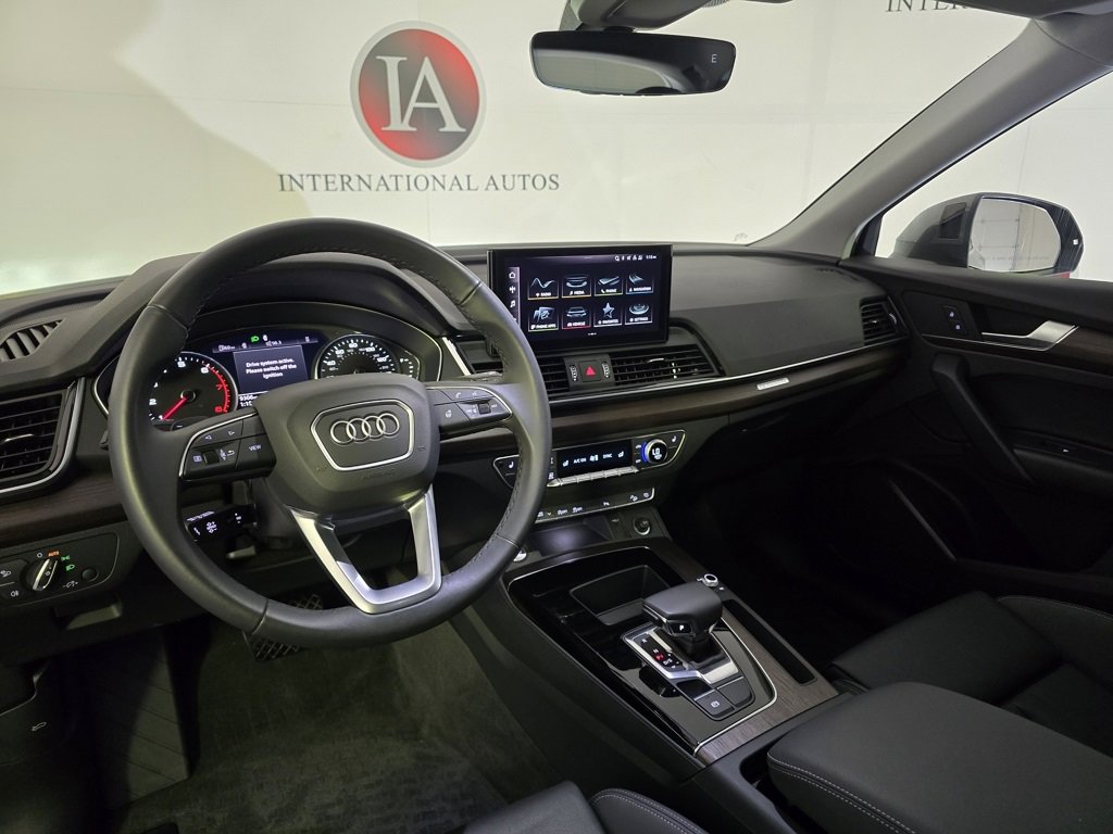Used 2025 Audi Q5 2.0T Premium image 13