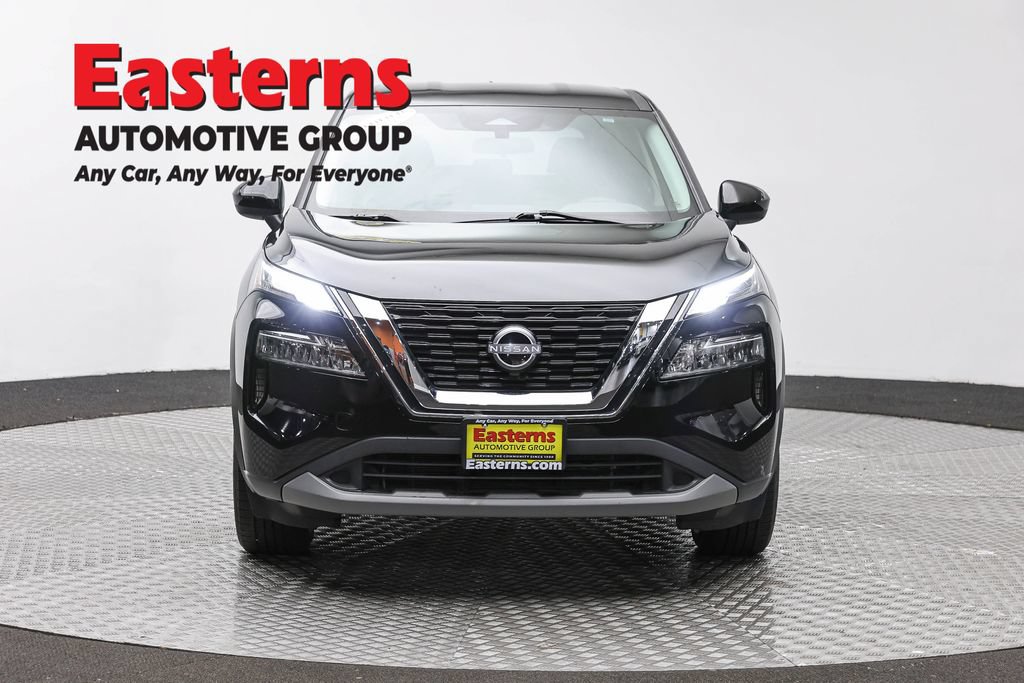 Used 2023 Nissan Rogue SV AWD/4WD image 2