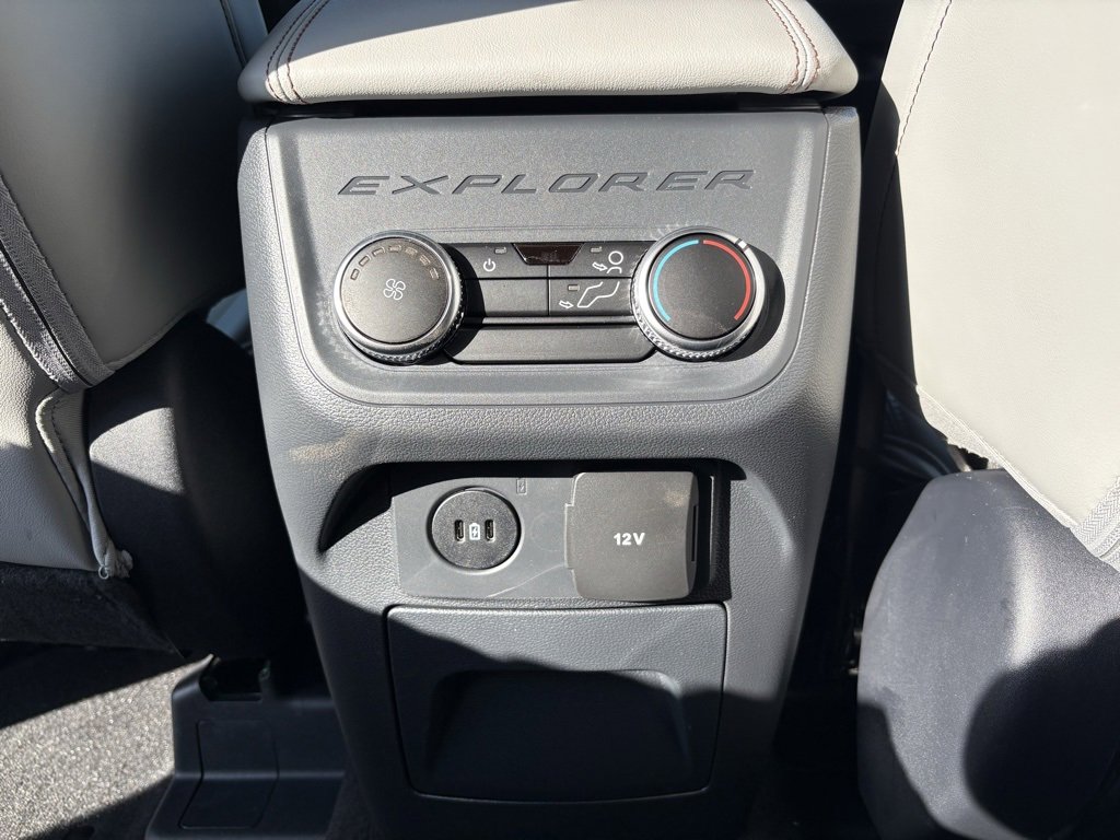 New 2026 Ford Explorer Active image 24