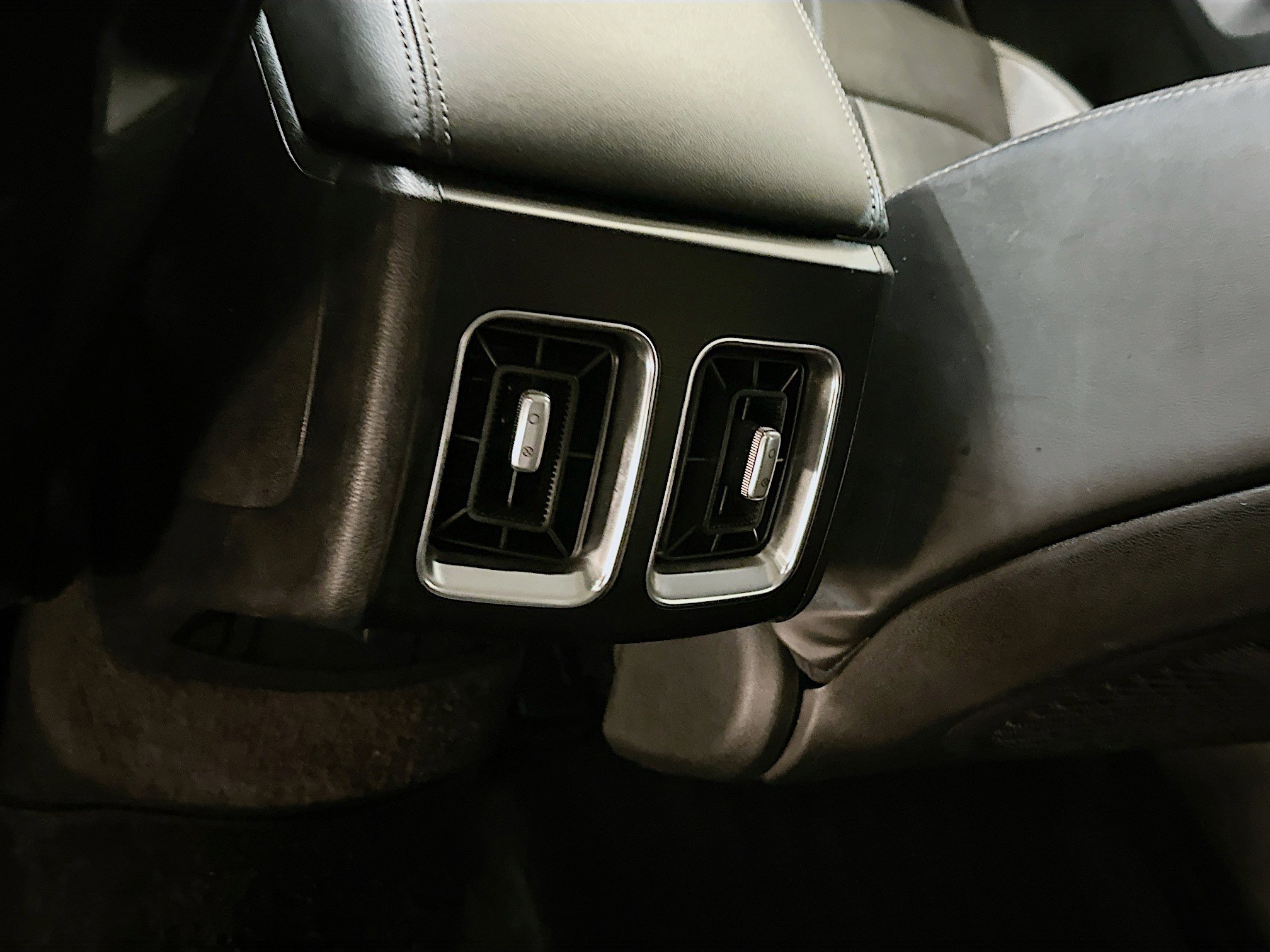 Used 2024 Kia Sorento S image 28