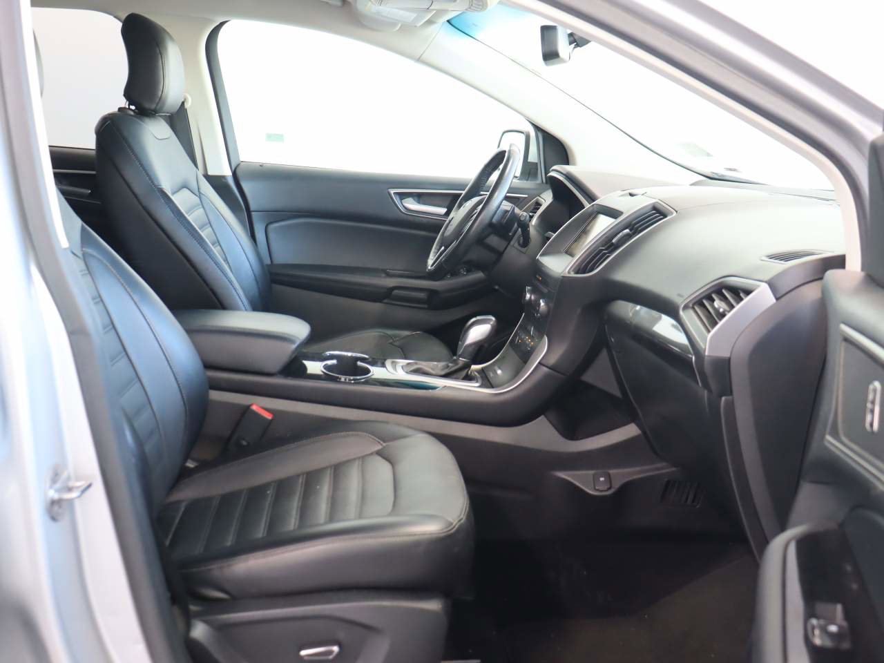 Used 2015 Ford Edge SEL w/ Equipment Group 201A AWD/4WD image 19