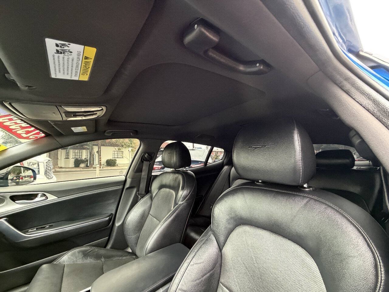 Used 2018 Kia Stinger GT1 RWD image 16