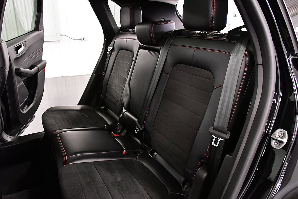 Used 2022 Ford Escape SEL w/ SEL Stealth AWD Package image 29