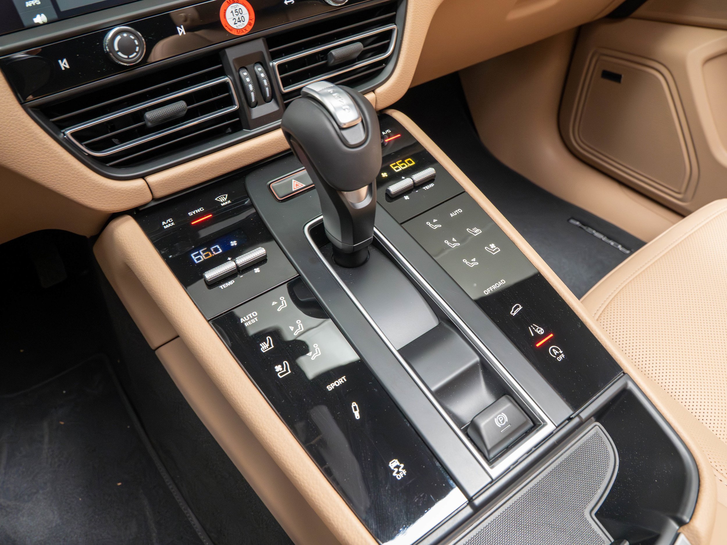 New 2026 Porsche Macan AWD/4WD image 25