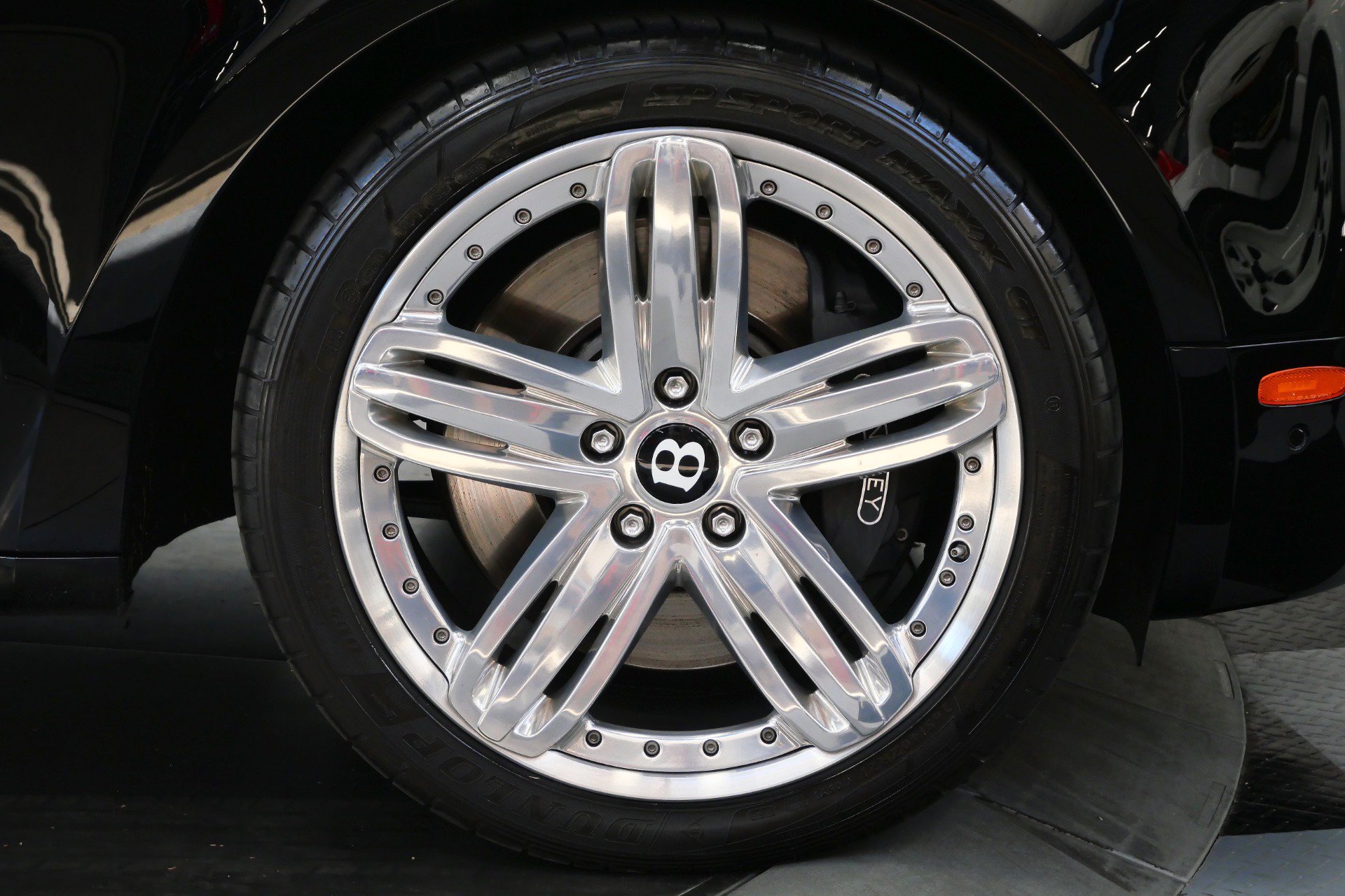 Used 2013 Bentley Mulsanne RWD image 43
