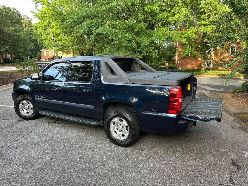 Used 2008 Chevrolet Avalanche LT w/ LT Preferred Equipment Group AWD/4WD image 14