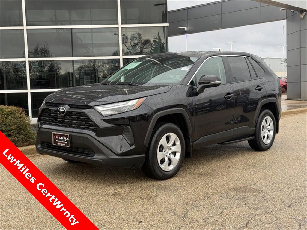 Used 2025 Toyota RAV4 LE image 7