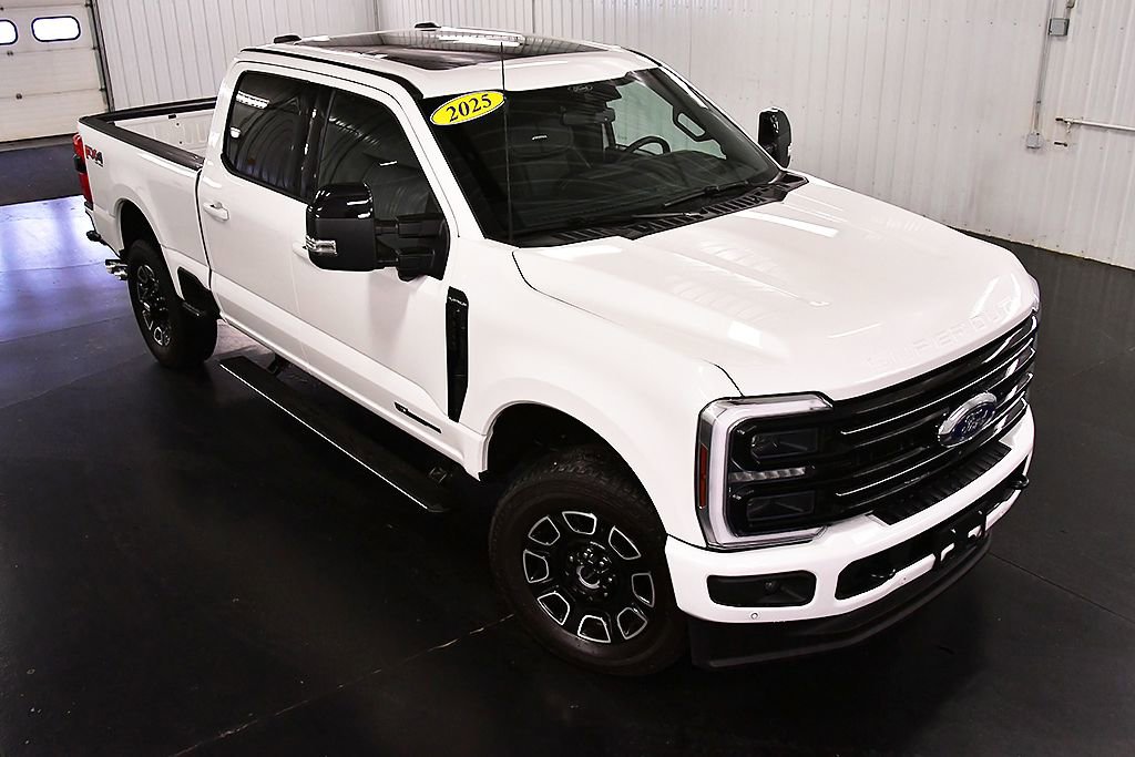 Used 2025 Ford F250 Platinum w/ FX4 Off-Road Package image 14