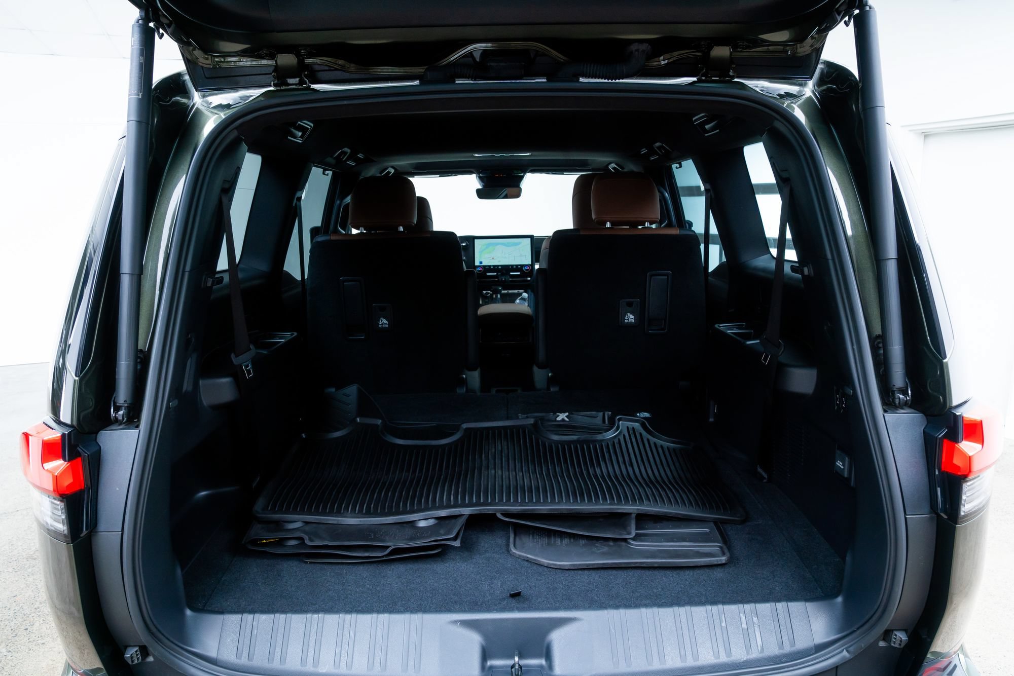 Used 2024 Lexus GX 550 w/ Accessory Package (2T) AWD/4WD image 7