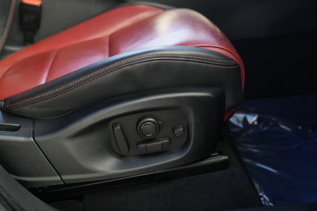 Used 2017 Jaguar F-PACE R-Sport image 38