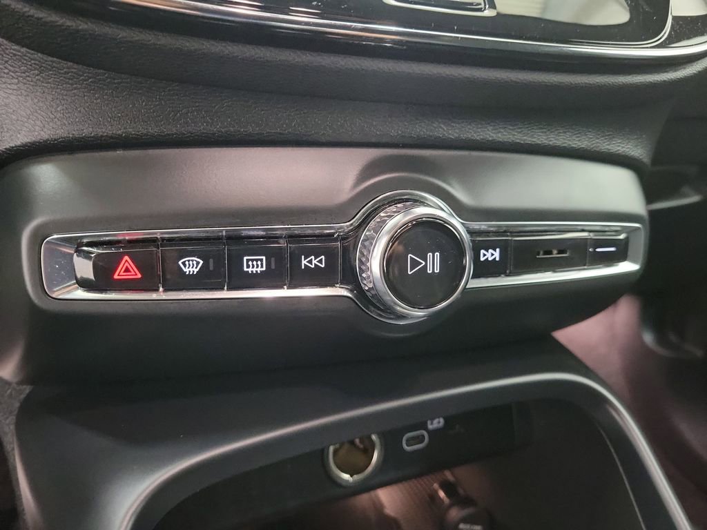 Certified 2023 Volvo XC40 Recharge Plus w/ Protection Package Premier image 30