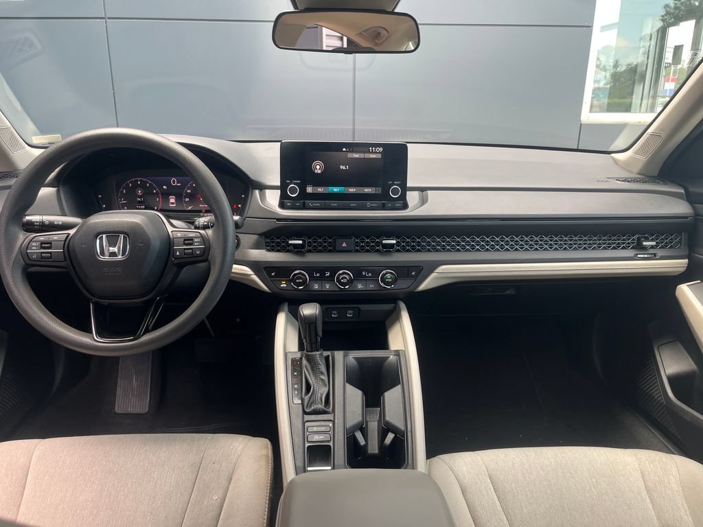 Used 2023 Honda Accord EX image 12