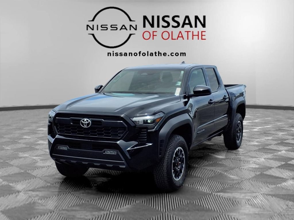 Used 2025 Toyota Tacoma TRD Off-Road AWD/4WD image 1