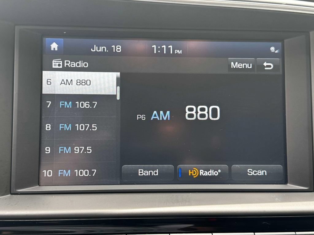 Used 2020 Hyundai Elantra Limited w/ Cargo Package (C1) FWD image 26