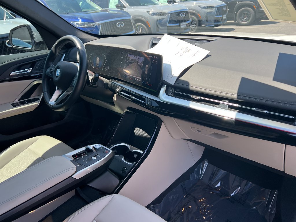 Used 2024 BMW X1 xDrive28i AWD/4WD image 16