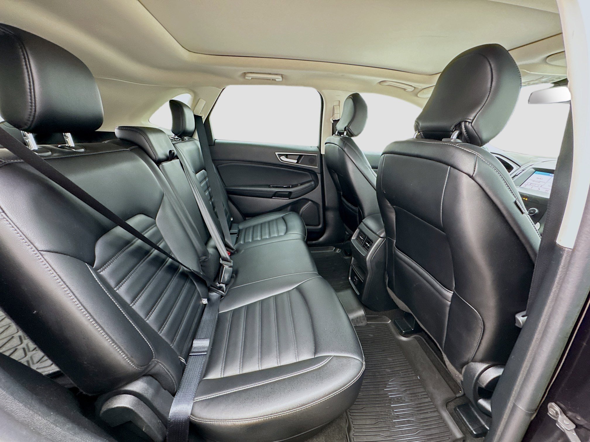 Used 2019 Ford Edge SEL w/ Equipment Group 201A AWD/4WD image 19