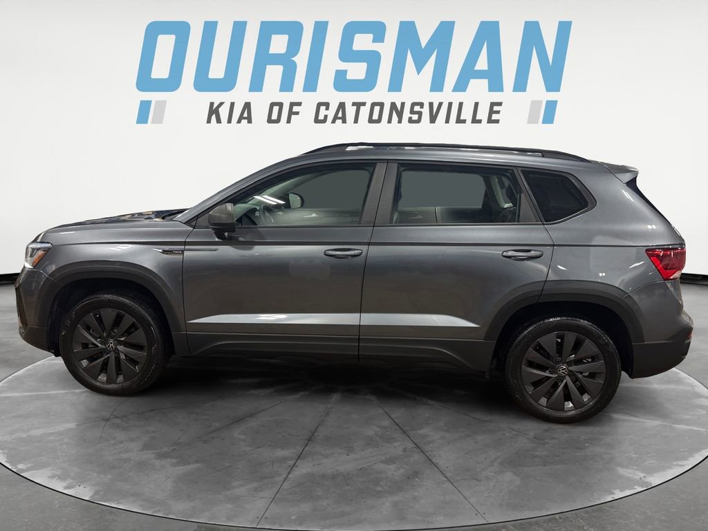 Used 2022 Volkswagen Taos S image 3