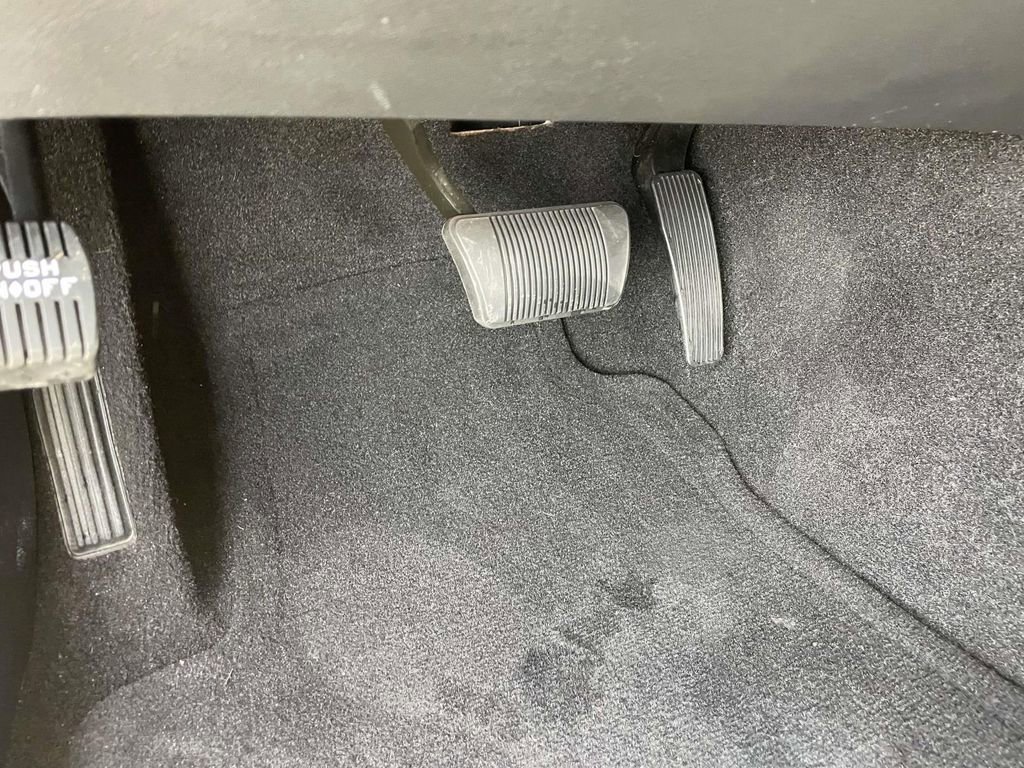 Used 2023 Dodge Challenger SXT w/ Blacktop Package image 18