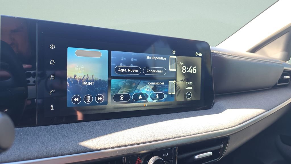 Used 2025 Nissan Kicks SV image 29
