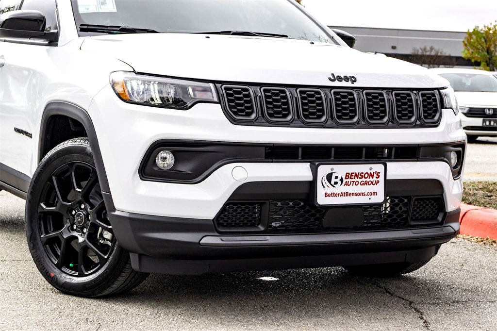 New 2026 Jeep Compass Latitude image 3
