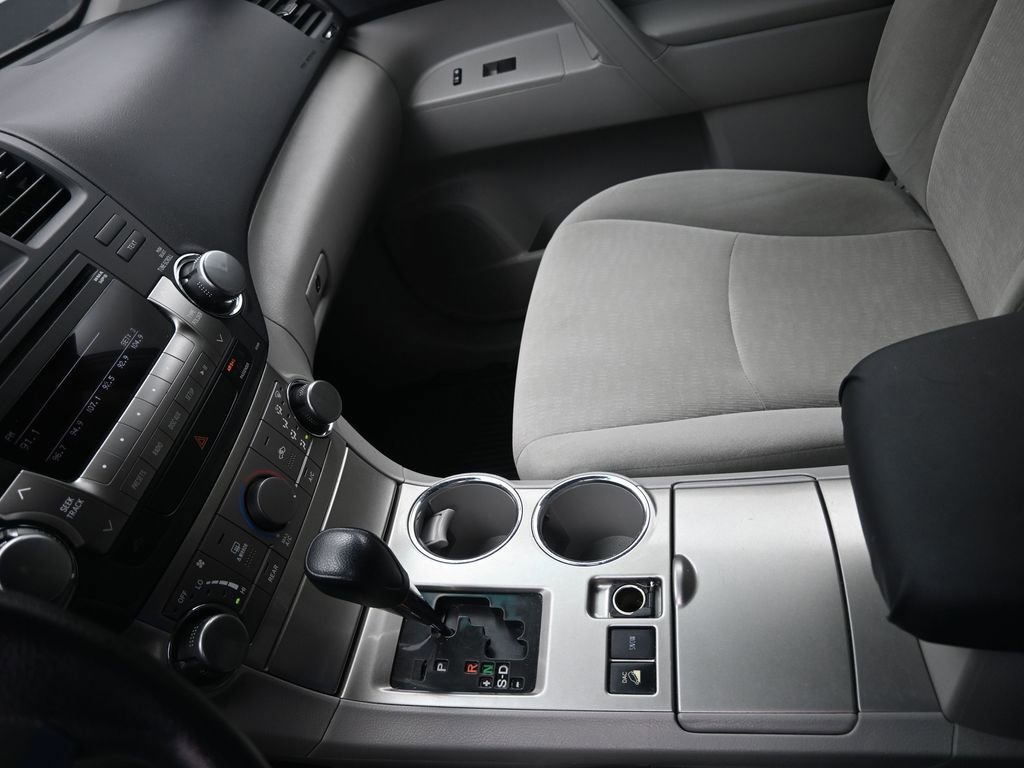 Used 2011 Toyota Highlander 4WD w/ Tech Pkg image 18