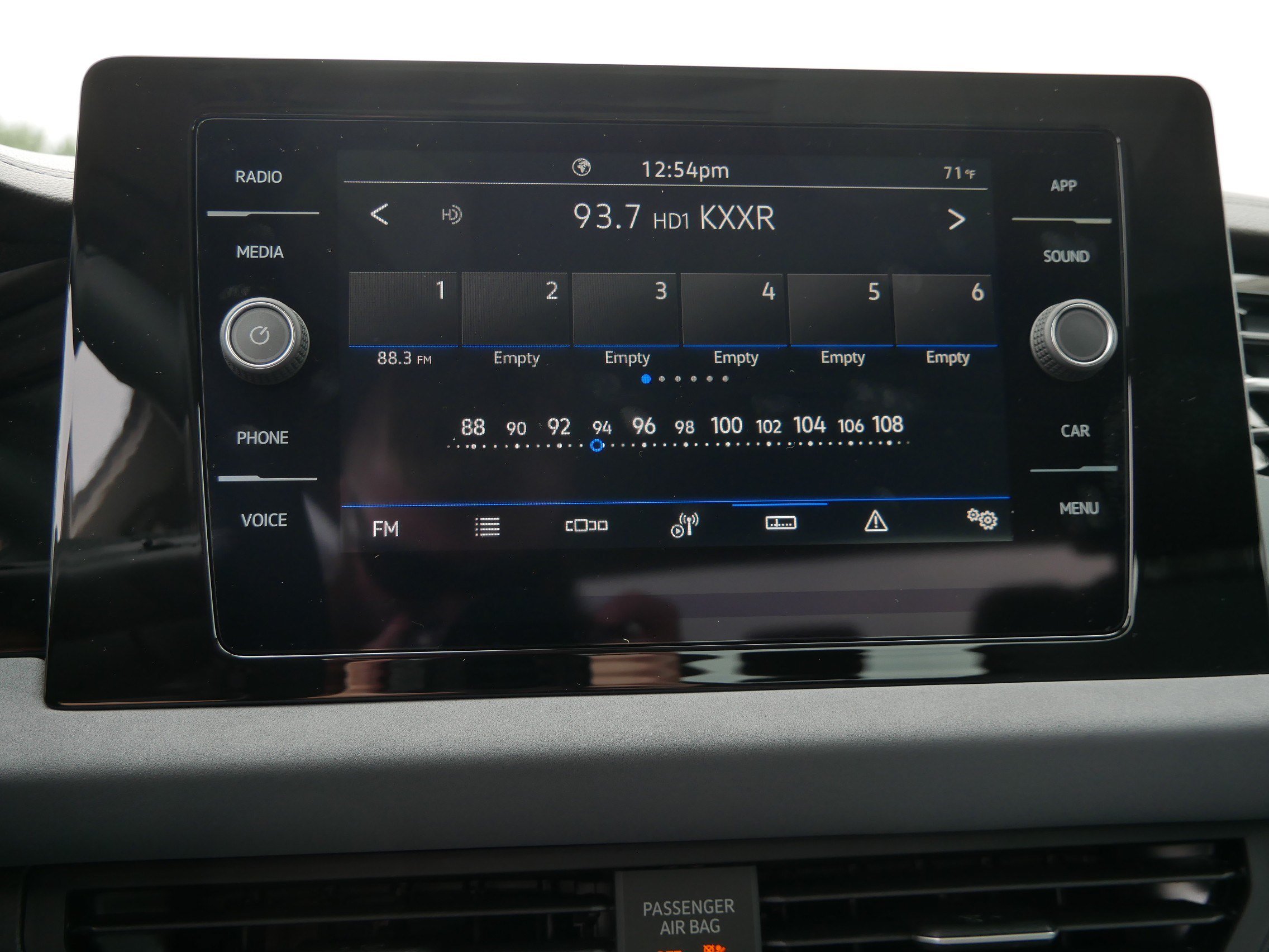 New 2027 Volkswagen Jetta SE FWD image 8